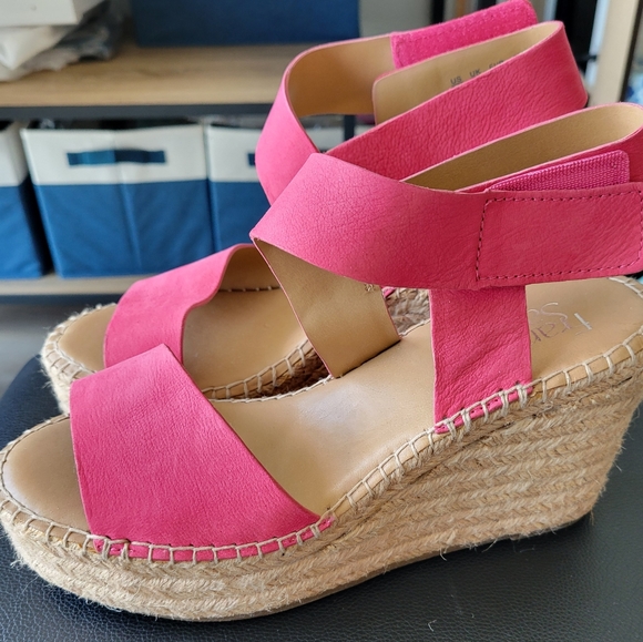 SOLD Franco Sarto Espadrilles - Picture 3 of 8